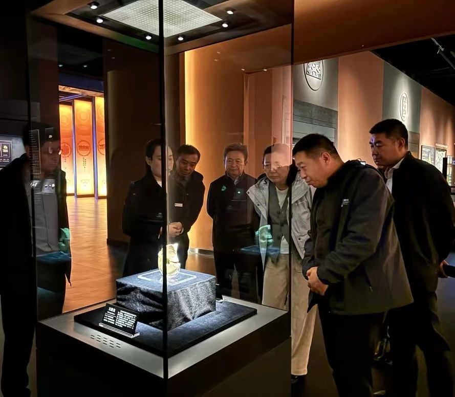 探訪紅山文化遺跡 追尋中華文明曙光——市政協開展文物文化遺址保護服務主題界別活動紀實